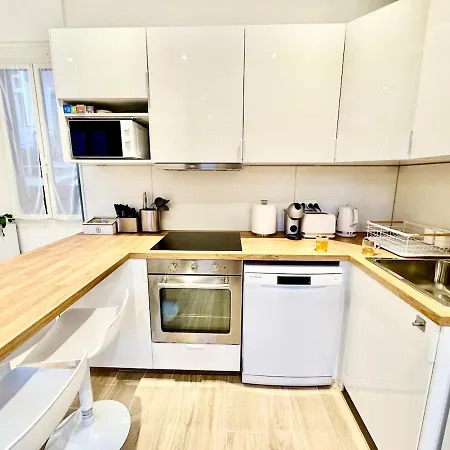 Appartement 3 Star Near Mc Train Station 3rd Floor