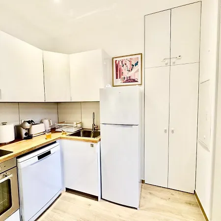 3 Star Near Mc Train Station 3rd Floor